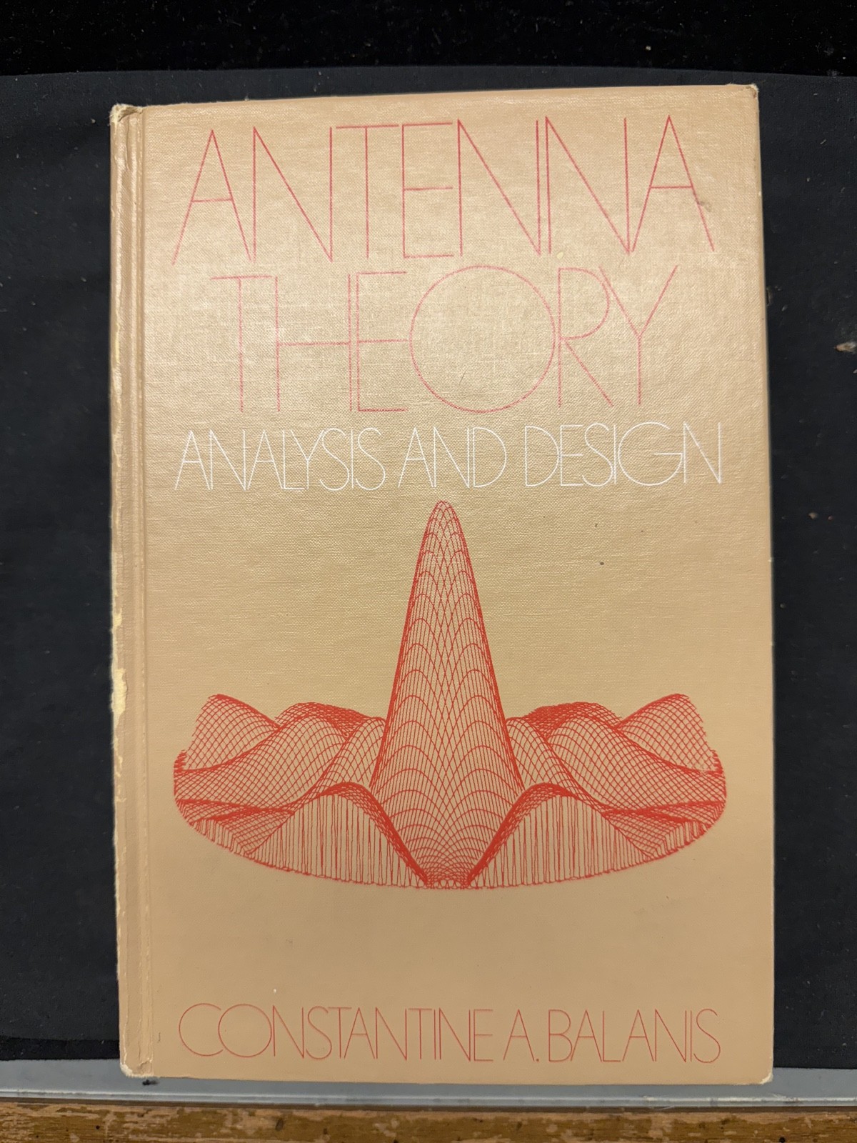 BF122)Antenna theory: Analysis and design (The Harper & Row series in electrical