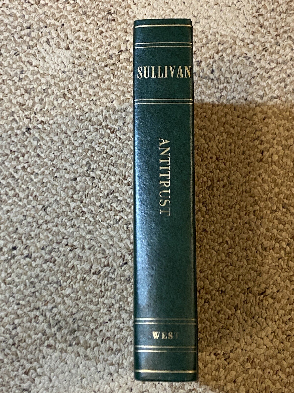 Antitrust by Lawrence Anthony Sullivan Hornbook Series West Publishing 1st…