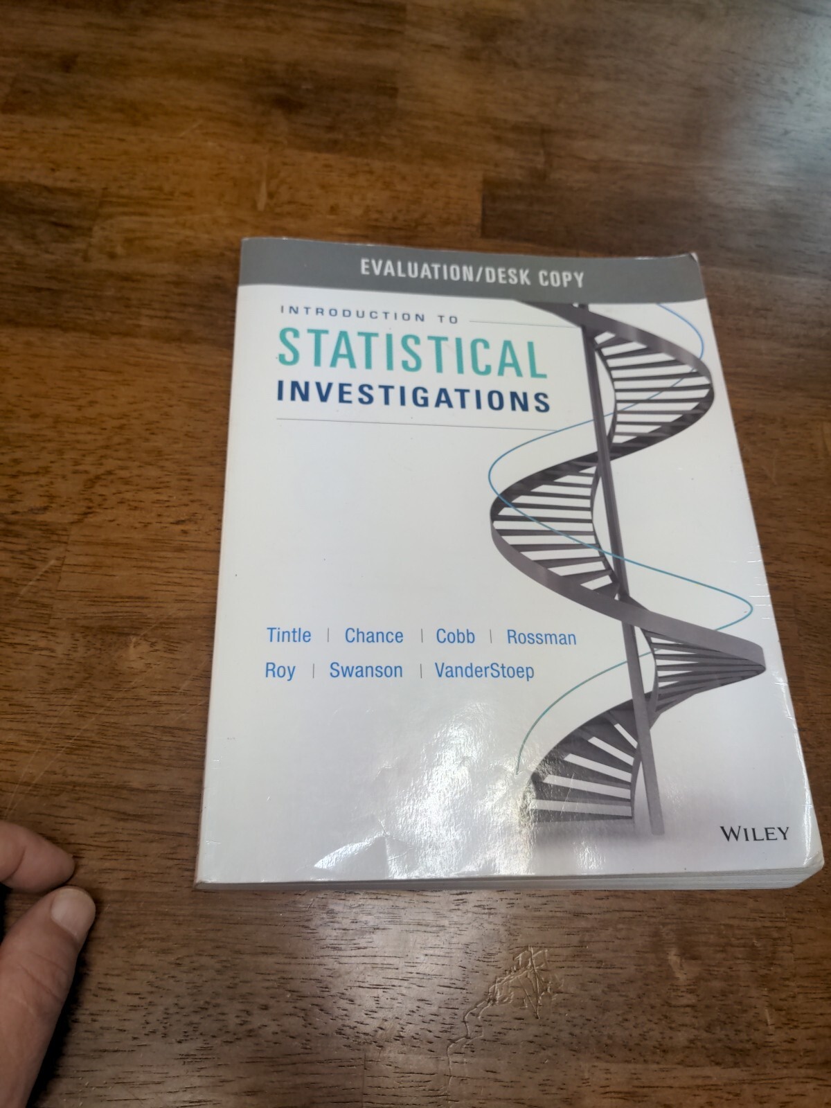 Introduction to Statistical Investigations Desk/Evaluation Copy VG