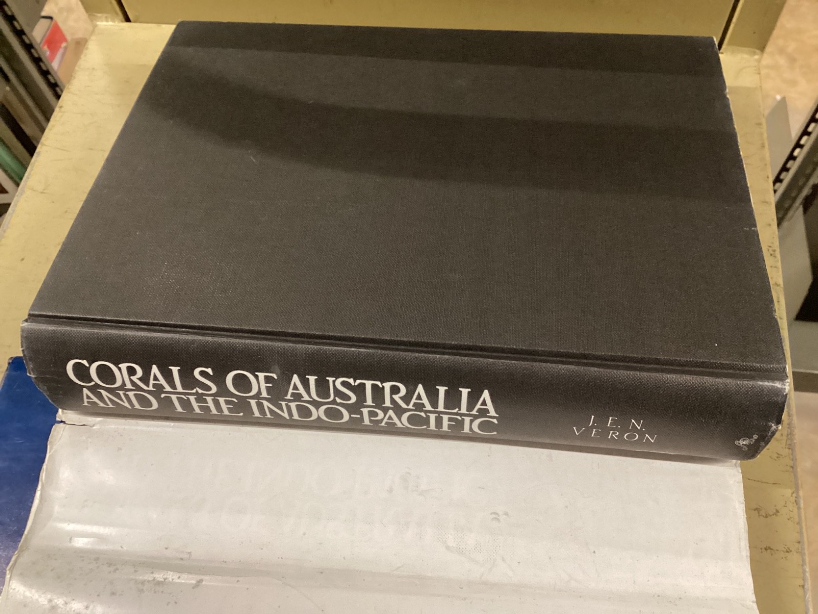 Corals of Australia and the Indo-Pacific by J.E.N. Veron 1986 HC DJ Angus