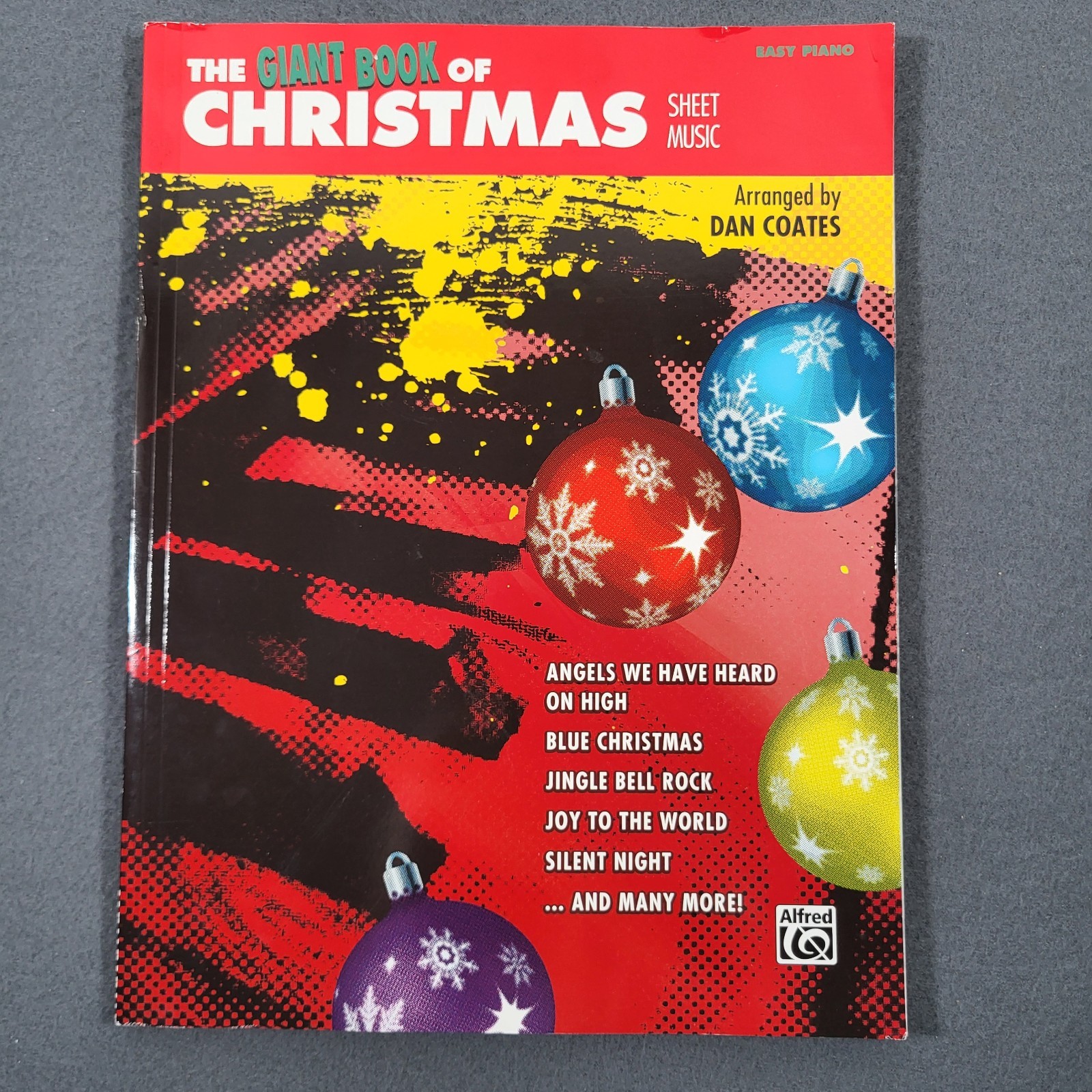 The Giant Book of Christmas Sheet Music Easy Piano Dan Coates 60 Songs PB VG