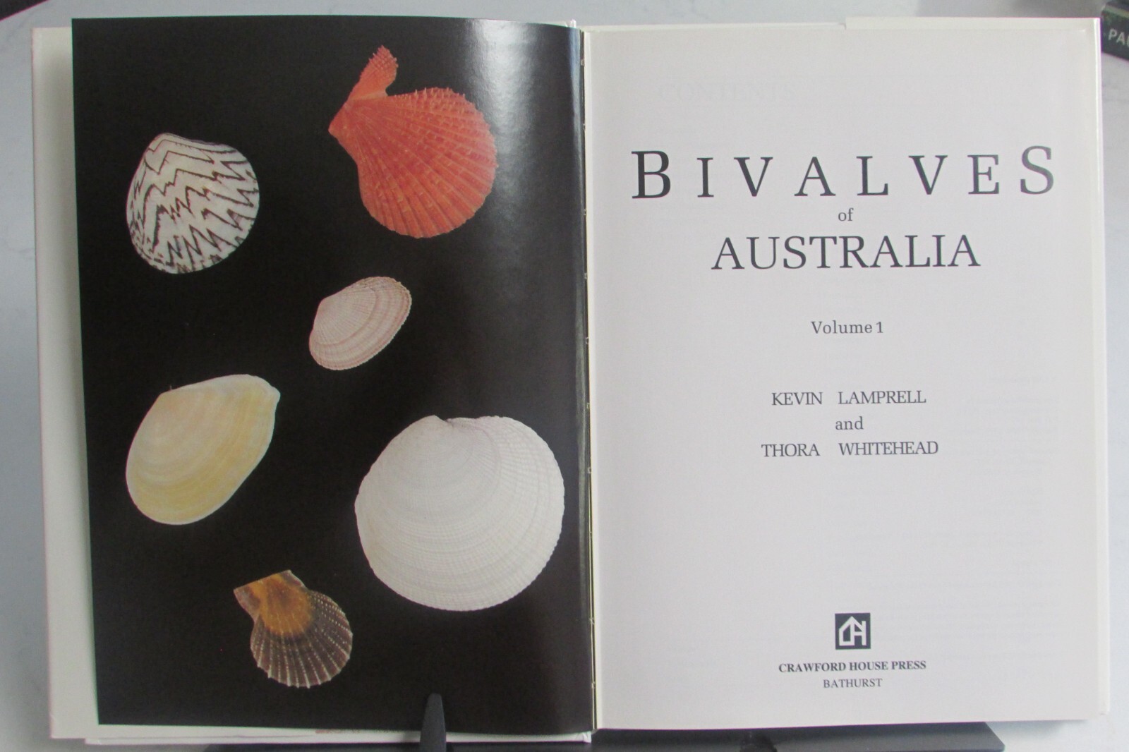 Bivalves of Australia Vol I HB Numerous Color Plates