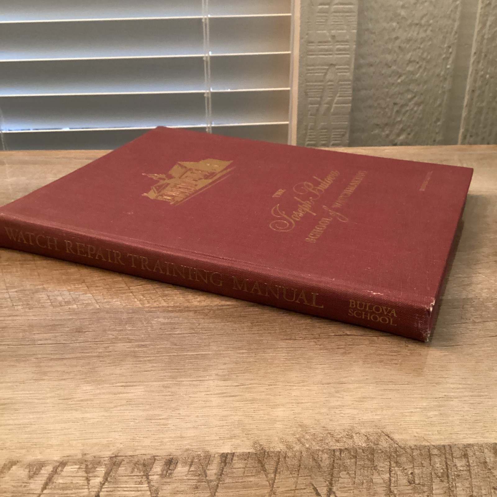THE JOSEPH BULOVA SCHOOL OF WATCHMAKING Training Manual 1968- 9th Edition HC -VG