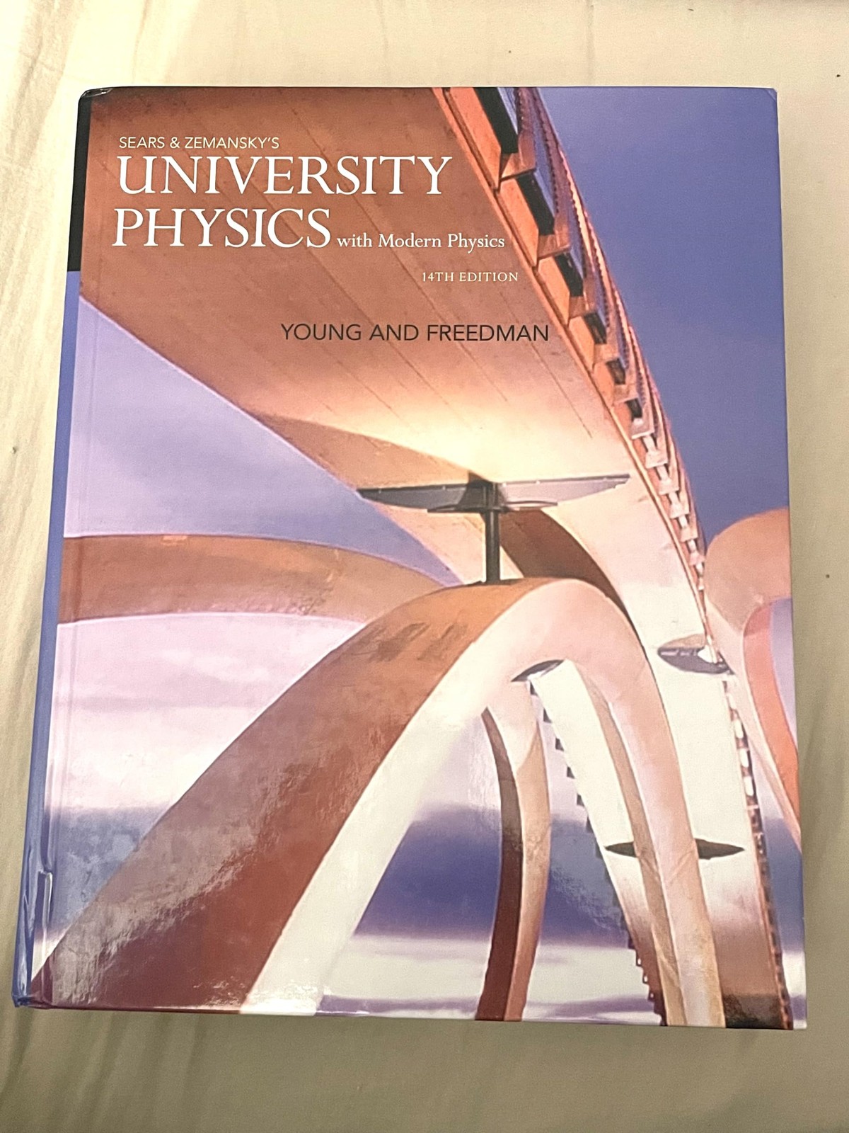 University Physics with Modern Physics (14th Edition) – hardcover Hugh D. Yo…