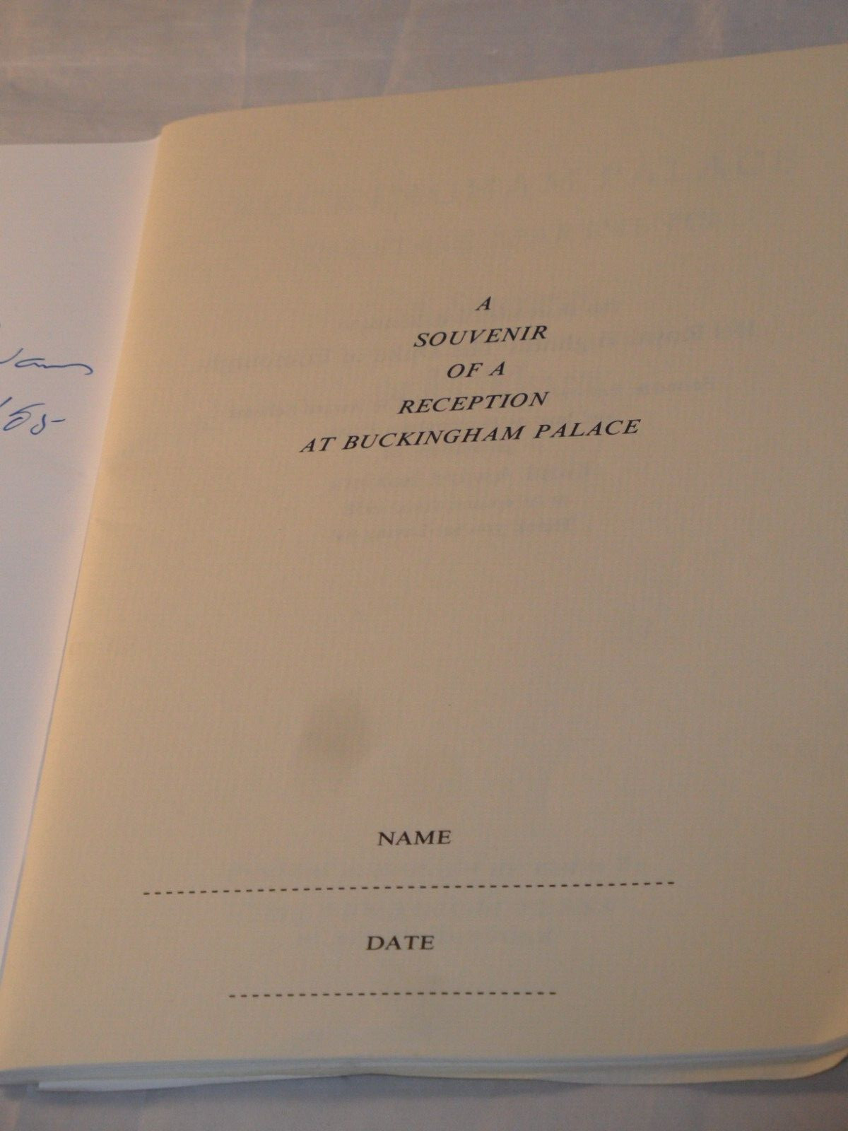 SOUVENIR BOOK? THE STATE APARTMENTS AT BUCKINGHAM PALACE BY DERIC EVANS SIGNED